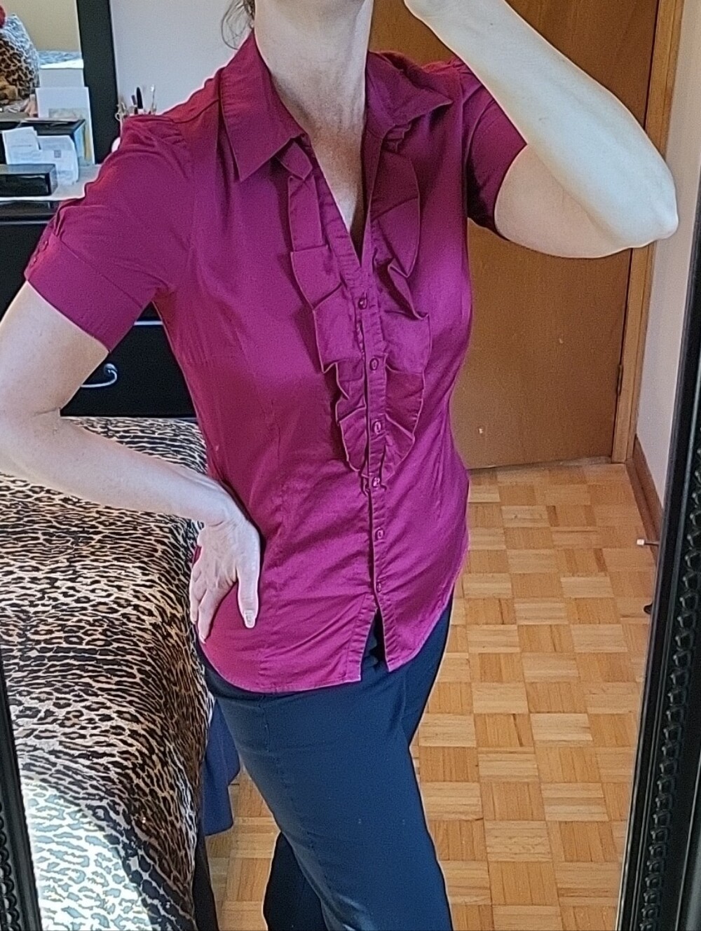 LIKE NEW! Reitmans Ruffle Front Short-Sleeve Blouse, Magenta/Wine, 9